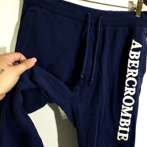 Abercrombie |  Navy Logo Joggers Sweat Pant - Picture 4 of 9